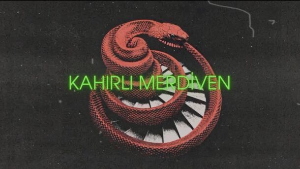 Aklım aldığınca topladım dağıldı bıkmadan devam Attığım tutar deyince aklıma davar yatar Oniki B vitamin bana mukayyet Allahım Kalırsa ahım sanki kendime Kahırlı Merdiven - Hi