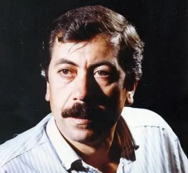 Adnan Yücel - Bir Yeraltı Nehrini Beklerken Şarkı Sözleri - Hi