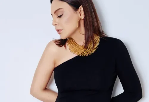Ebru Gündeş - Unuturum Şarkı Sözleri - Hi