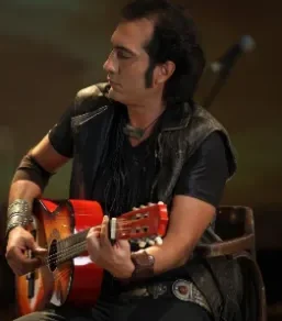 Kıraç - Siyah Gece Şarkı Sözleri - Hi