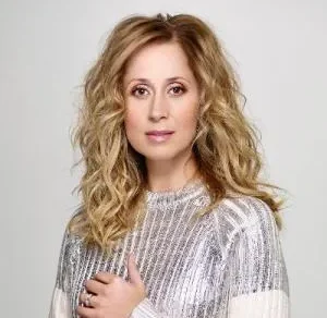 Lara Fabian - Al götur beniMake Me Yours Tonight Şarkı Sözleri - Hi